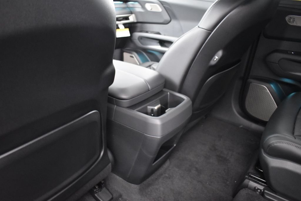 New 2027 Glacial White Pearl Kia SX image 20
