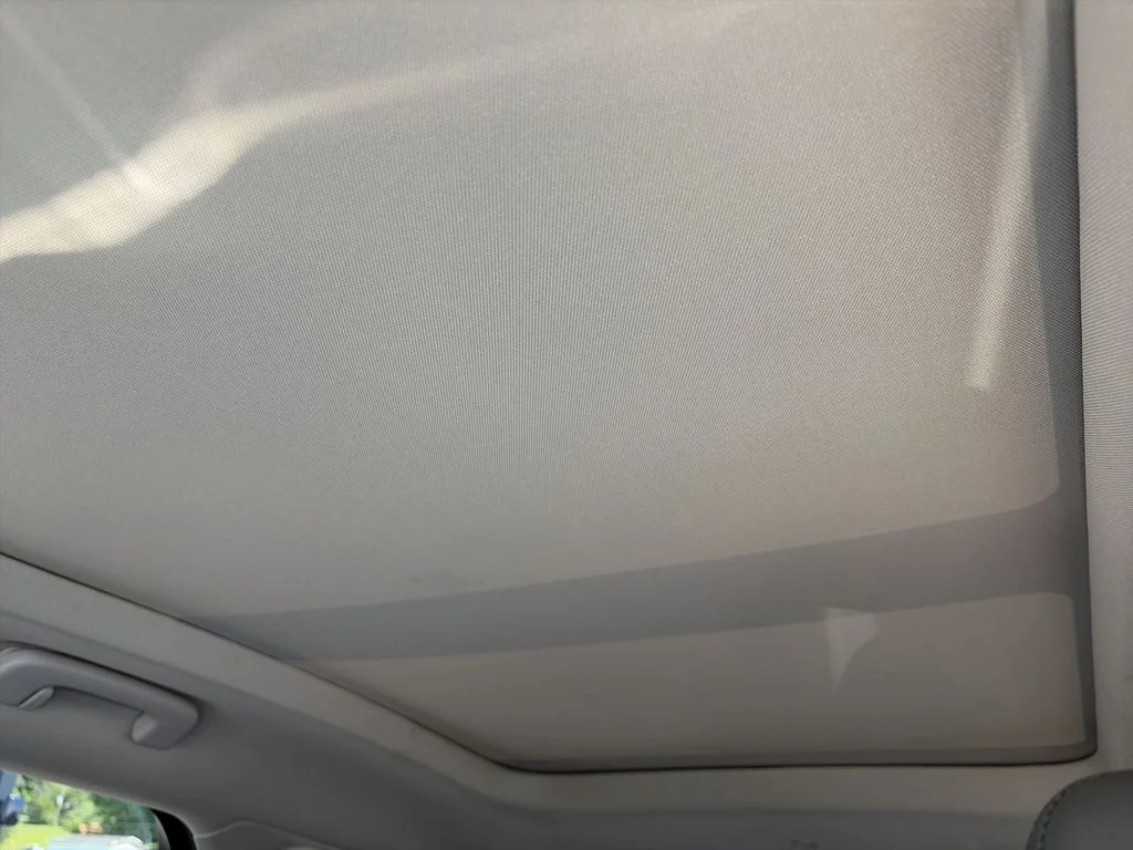 Used 2023 White Lincoln Standard image 22
