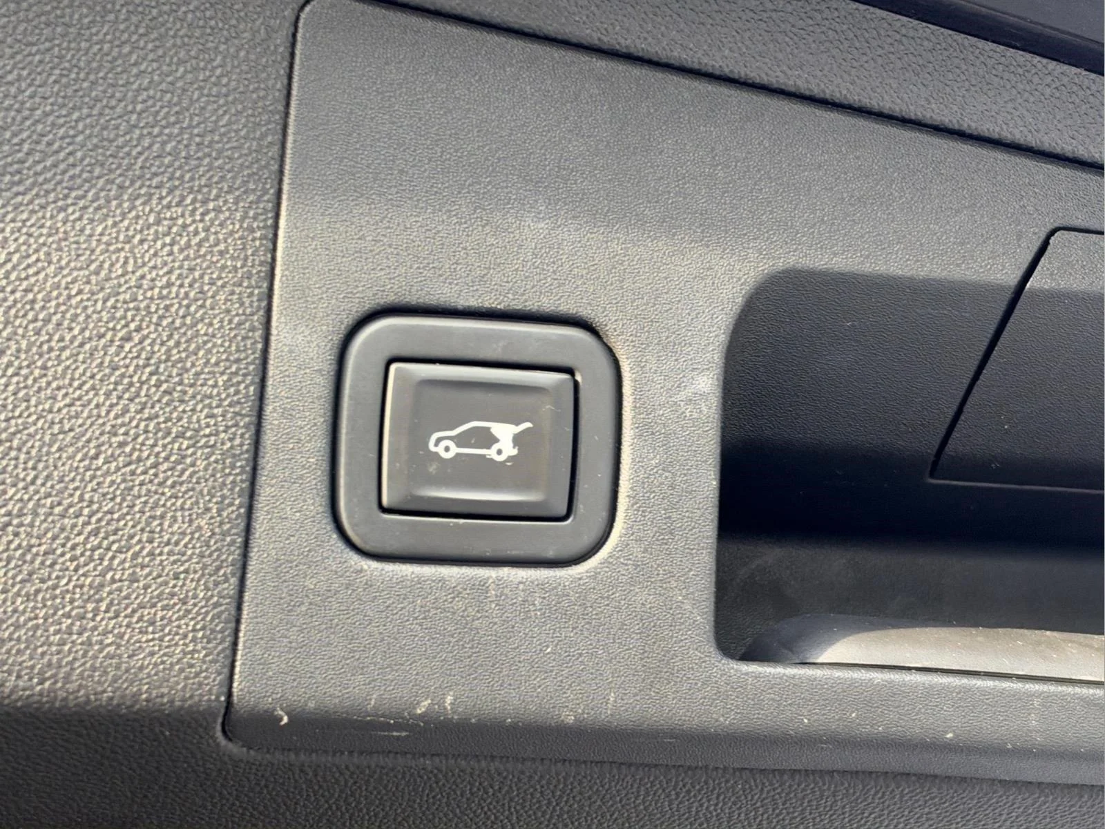 Used 2020 Stellar Black Metallic Cadillac Premium Luxury AWD image 6