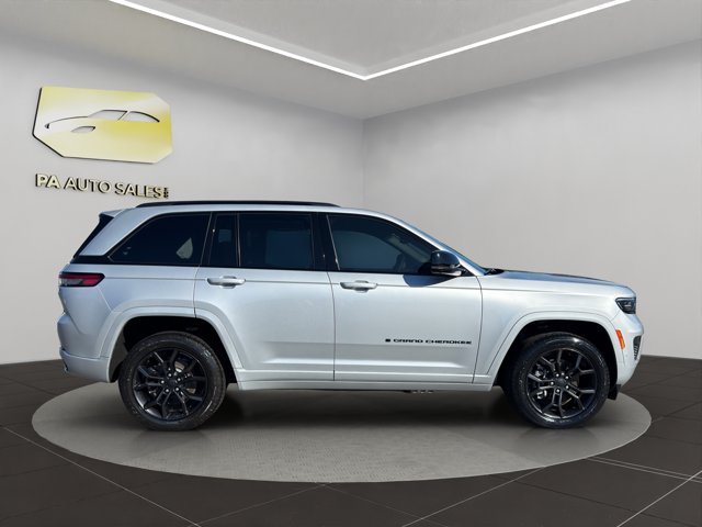 Used 2024 Silver Zynith Jeep Anniversary Edition image 8