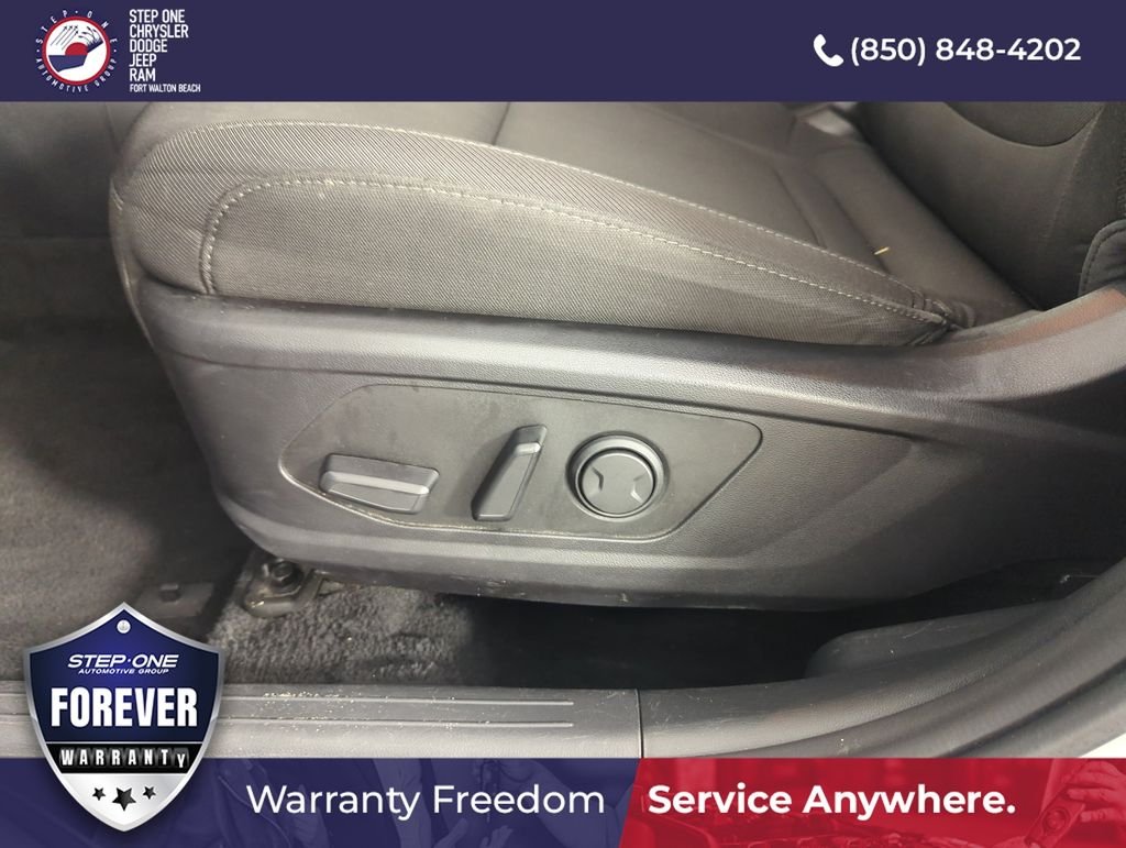 Used 2024 Silver Hyundai SEL image 12
