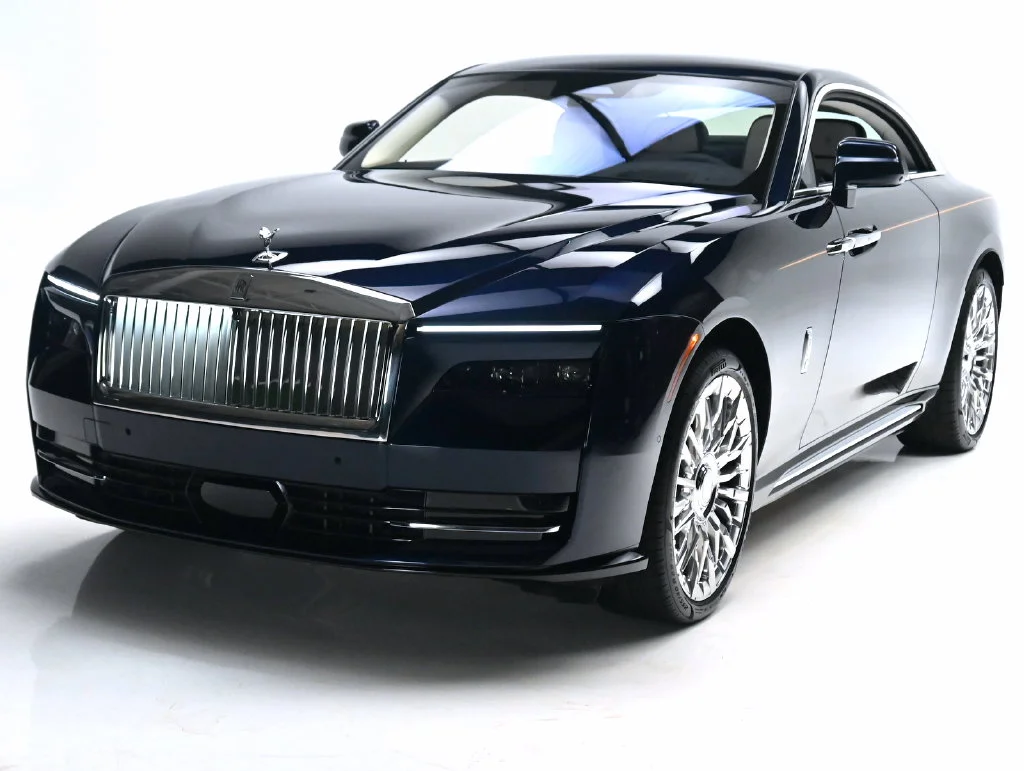 New 2027 Midnight Sapphire Rolls-Royce  image 1