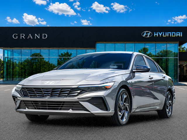 Certified Used 2025 Silver Hyundai SEL Sport image 2