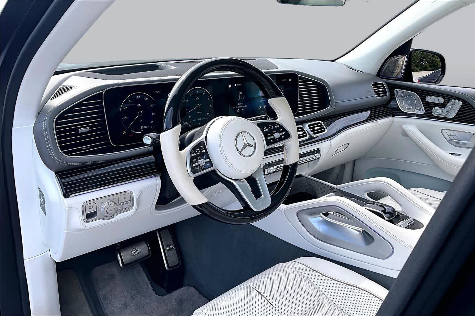 Used 2022 MANUFAKTUR Cardinal Red Metallic Mercedes-Benz Maybach GLS 600 image 18