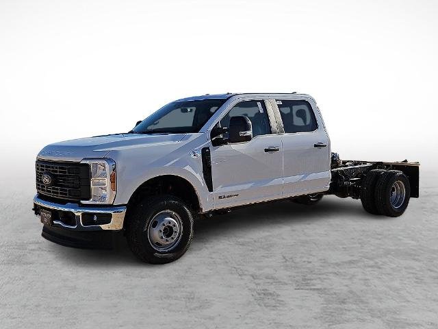 New 2027 Oxford White Ford F-350® XL image 30