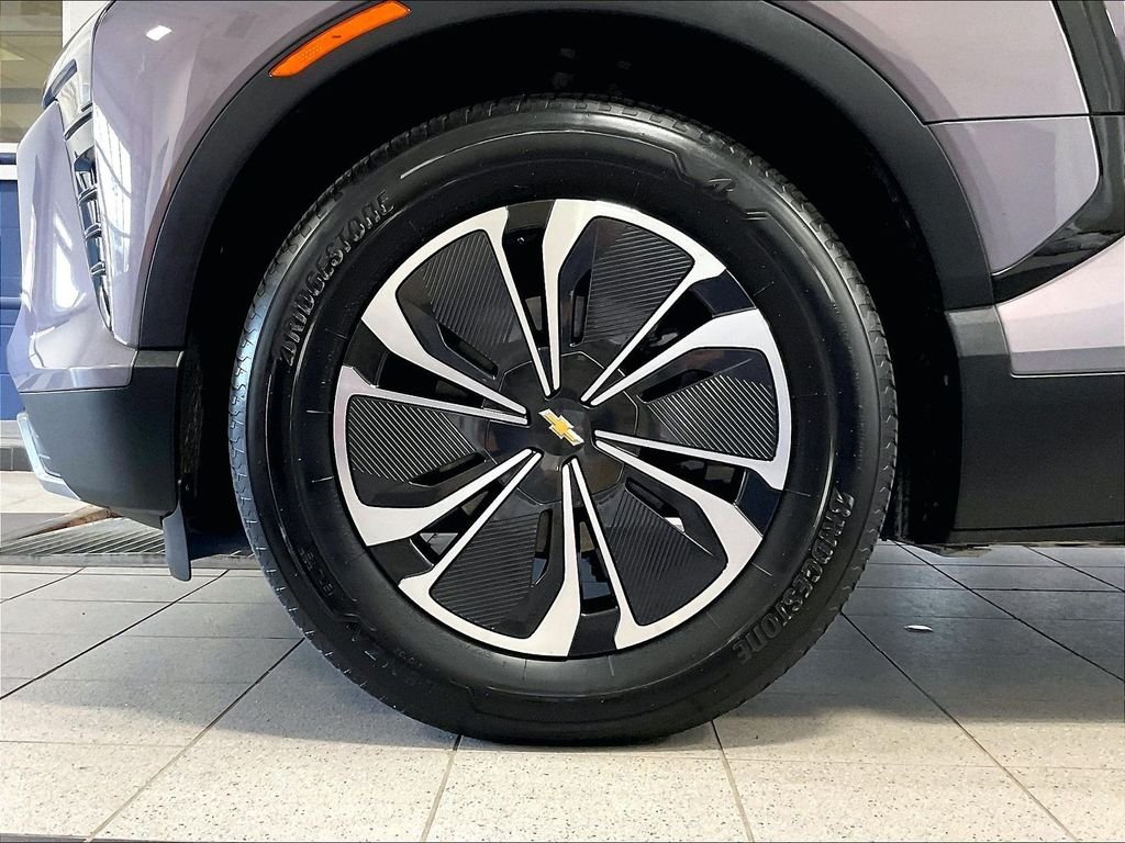 Used 2024 Gray Chevrolet LT image 7