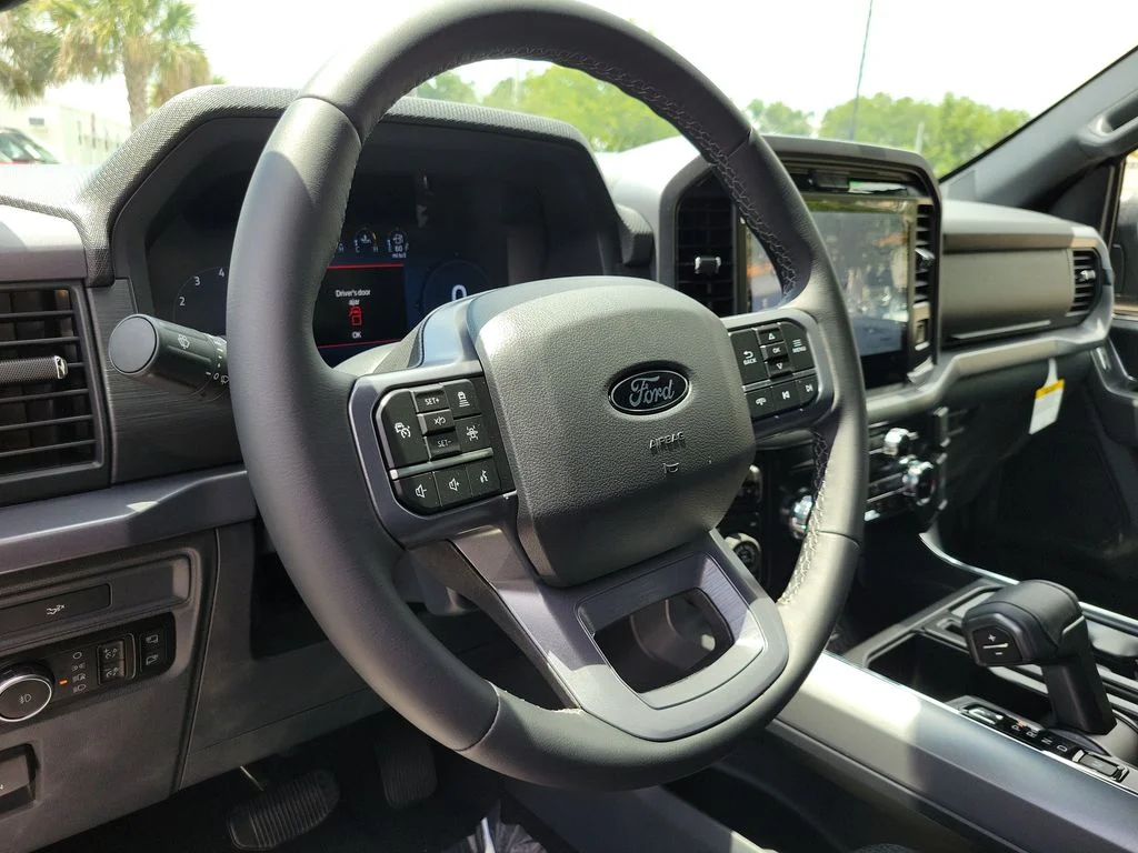 New 2026 Agate Black Metallic Ford XLT image 16