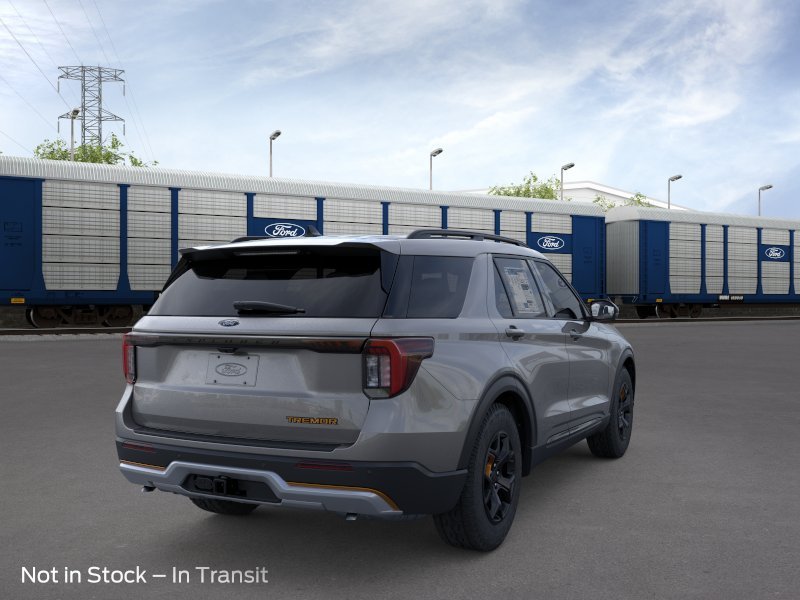New 2026 Carbonized Gray Metallic Ford Tremor® image 8