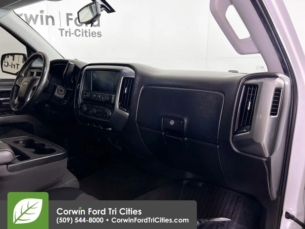 Used 2017 White Chevrolet LT image 25