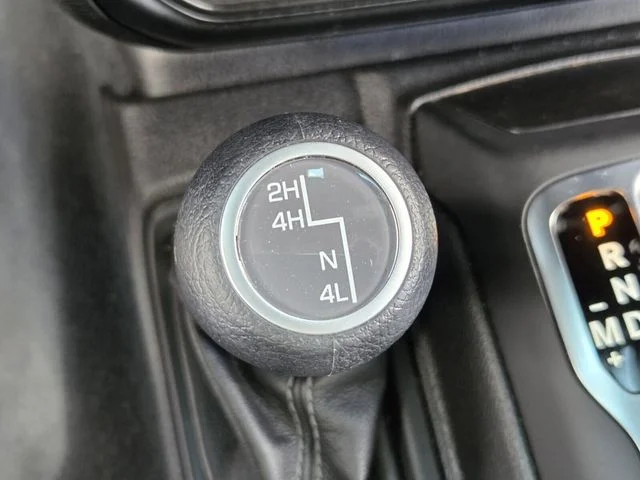 Used 2024 Silver Jeep Sport S image 20