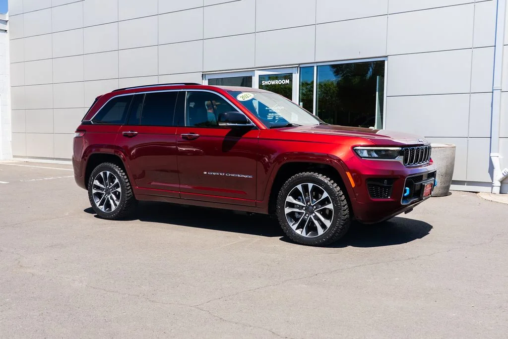 Used 2023 Red Jeep Overland 4xe image 31