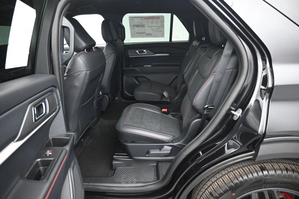 New 2026 Agate Black Metallic Ford ST image 18
