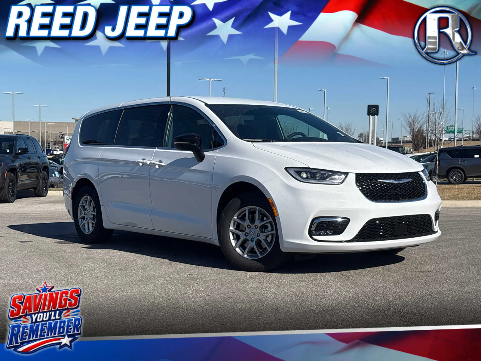 2026 Chrysler Pacifica Select's photo