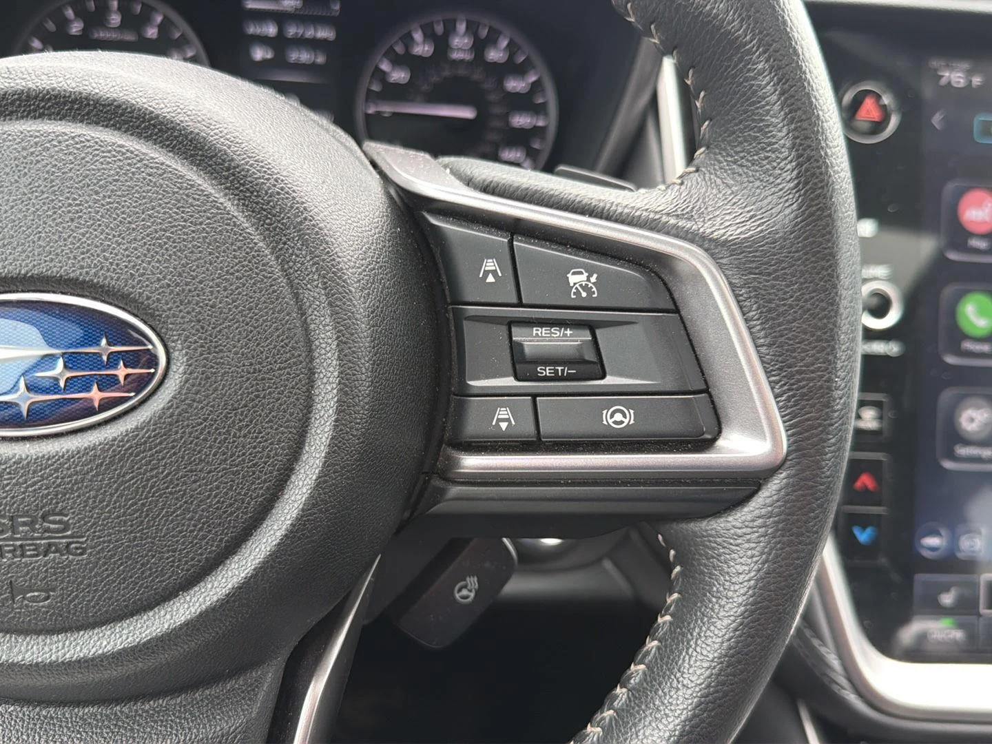 Used 2025 Ice Silver Metallic Subaru Limited image 10