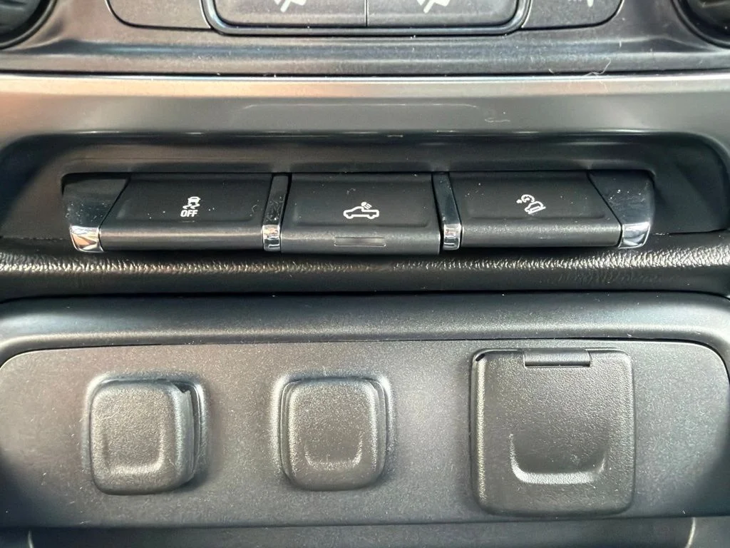 Used 2016 Gray Chevrolet LT image 38