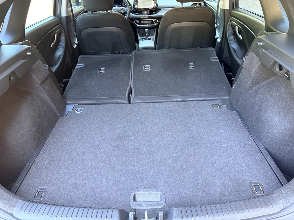 Used 2018 Summit Gray Hyundai Base image 26