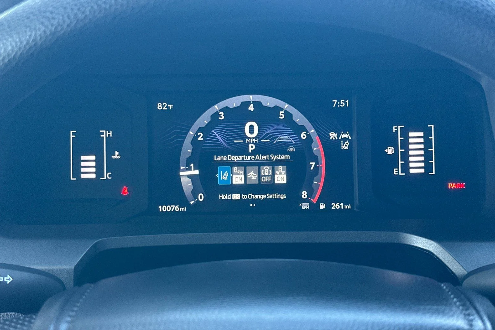 2025 Toyota Tacoma SR5 - Photo 29