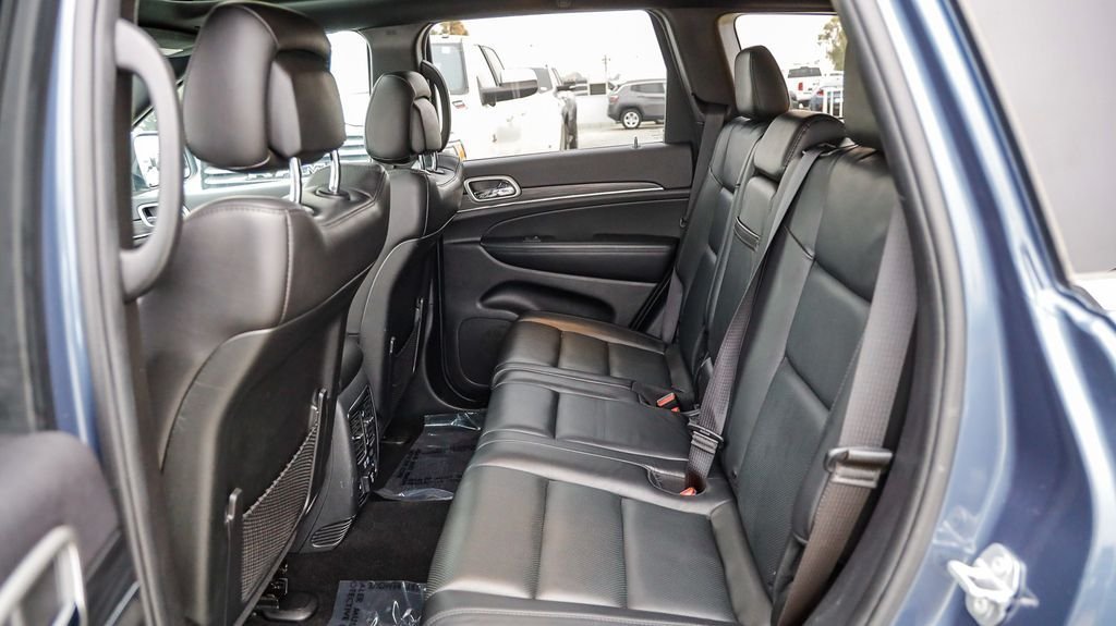 Used 2019 Slate Blue Jeep Limited image 23