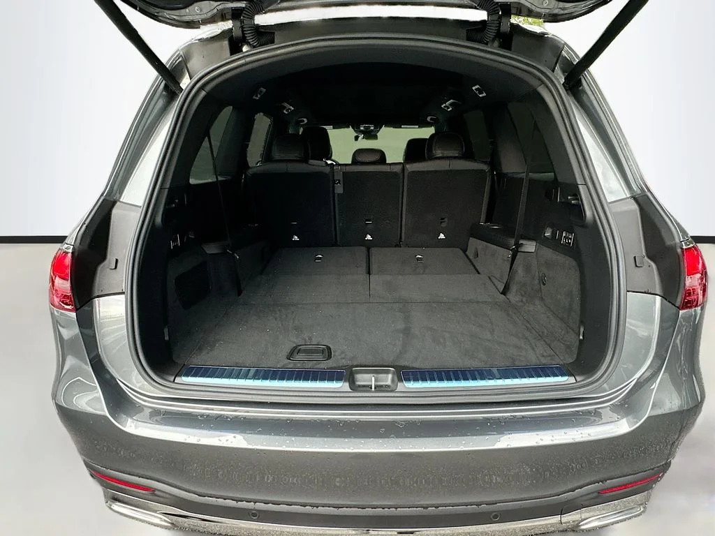 Used 2026  Mercedes-Benz GLS 580 image 28