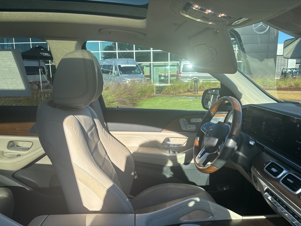 Used 2020 White Mercedes-Benz GLE 350 image 39