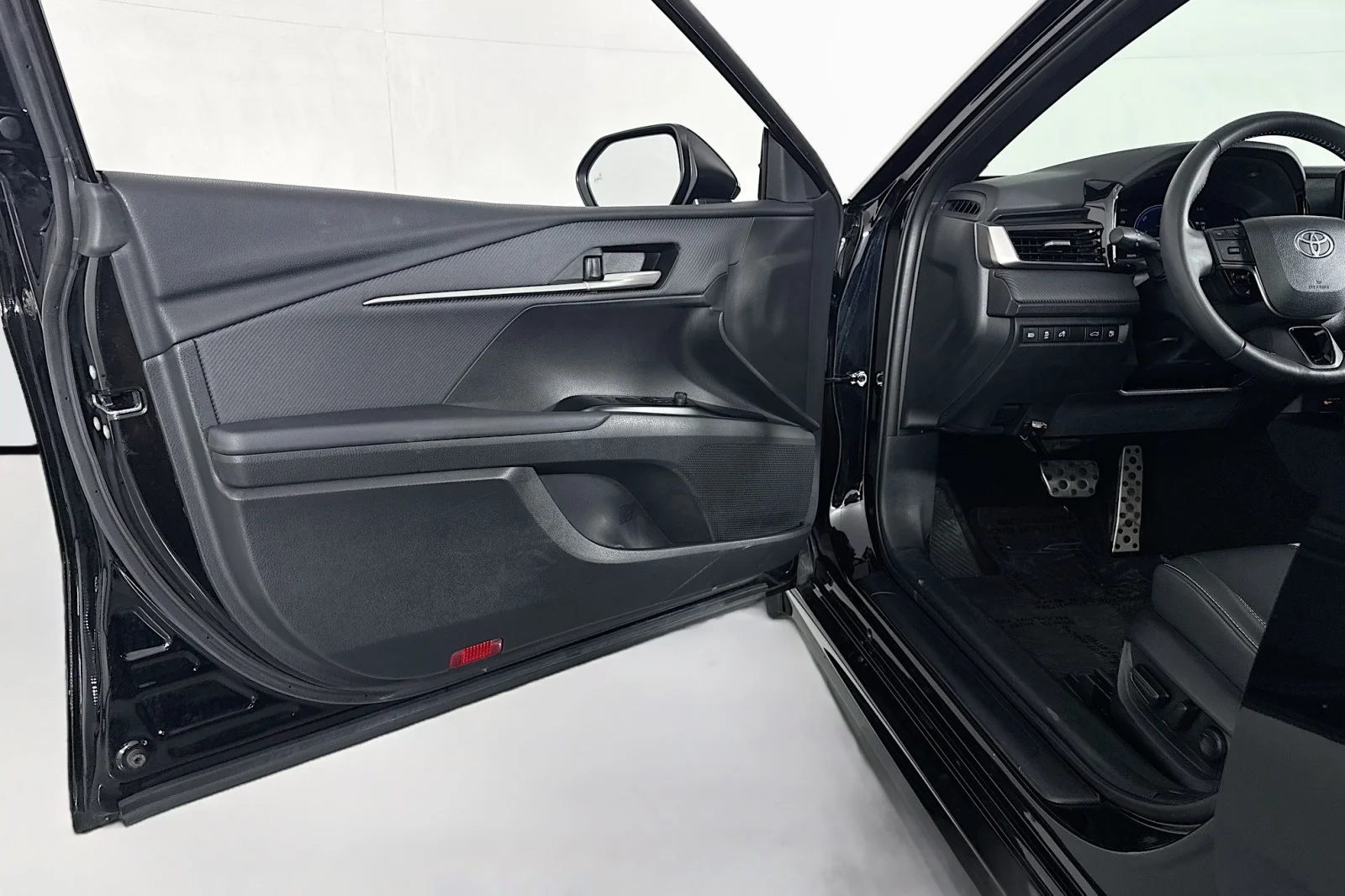 Used 2025 MIDNIGHT BLACK Toyota SE image 20