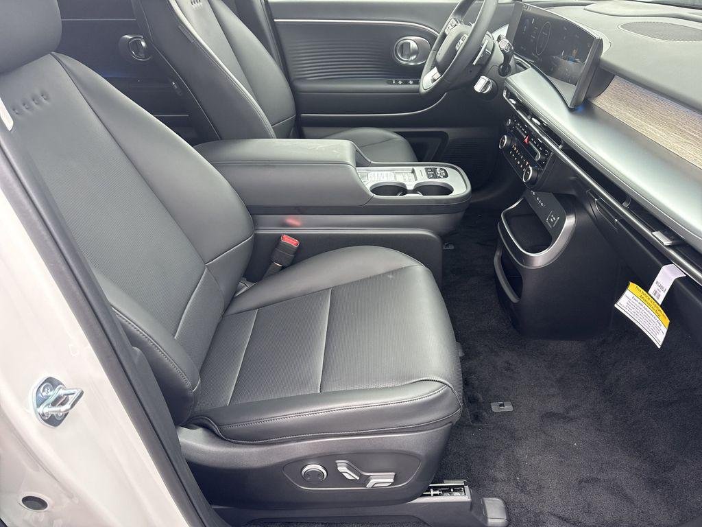 New 2026 White Hyundai SEL image 13