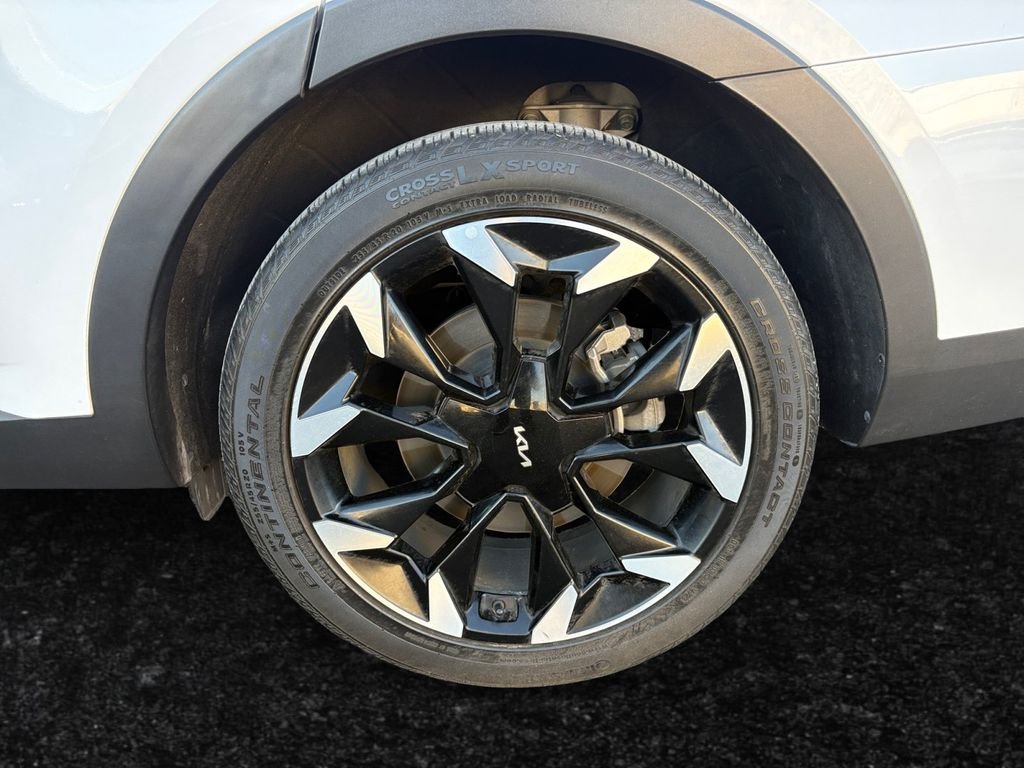 Used 2024 White Kia EX image 18