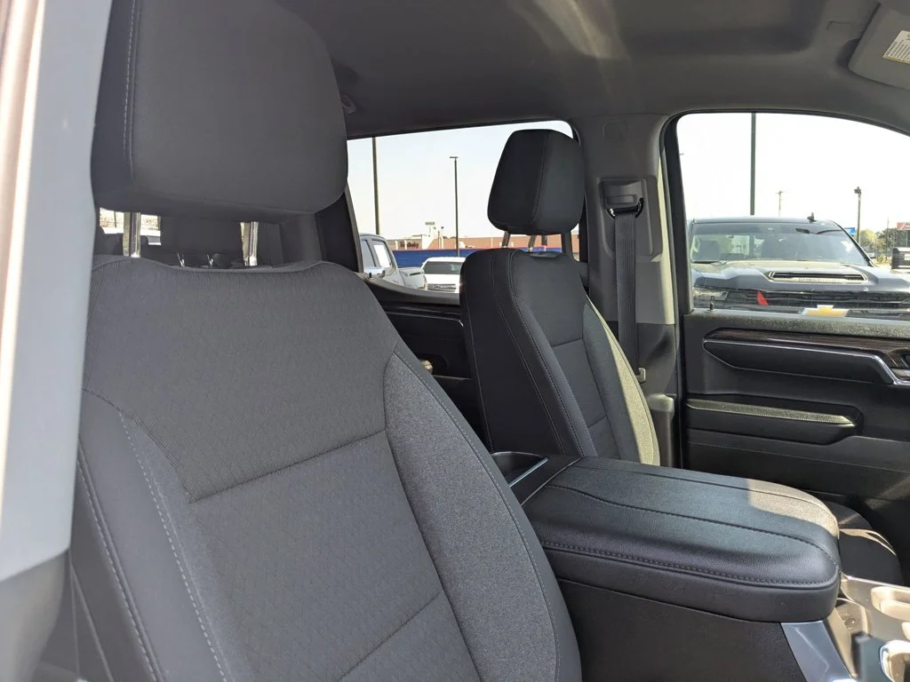 Used 2024 Summit White Chevrolet RST image 27