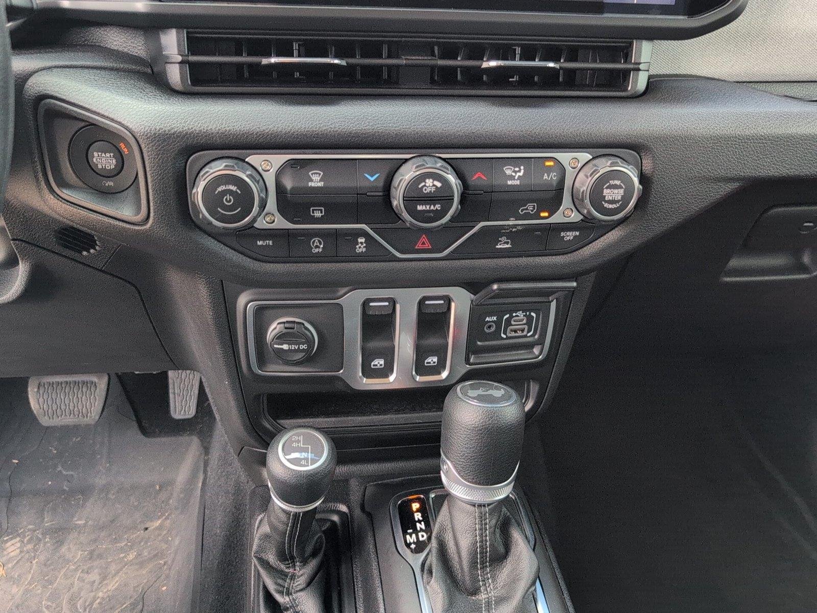 Used 2025 Joose Jeep Sport image 23
