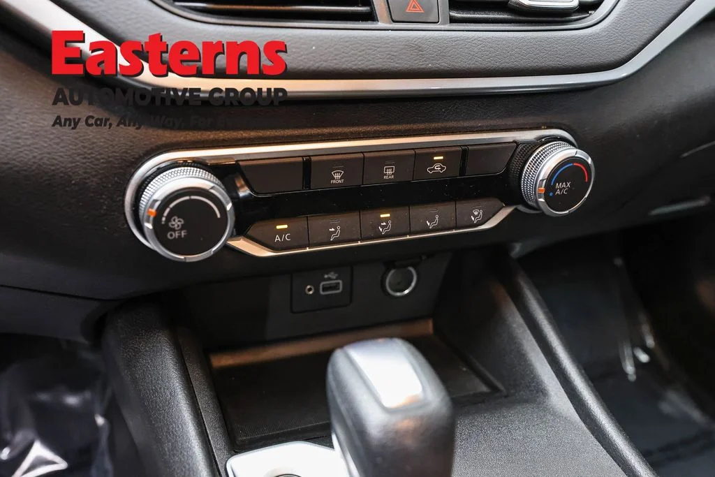 Used 2023 Black Nissan 2.5 S image 19