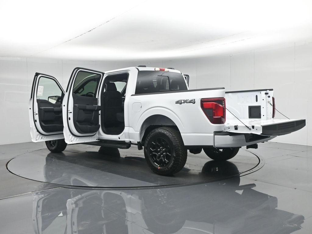 New 2026 Oxford White Ford XLT image 37