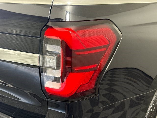 Used 2023 Agate Black Metallic Ford Limited image 30