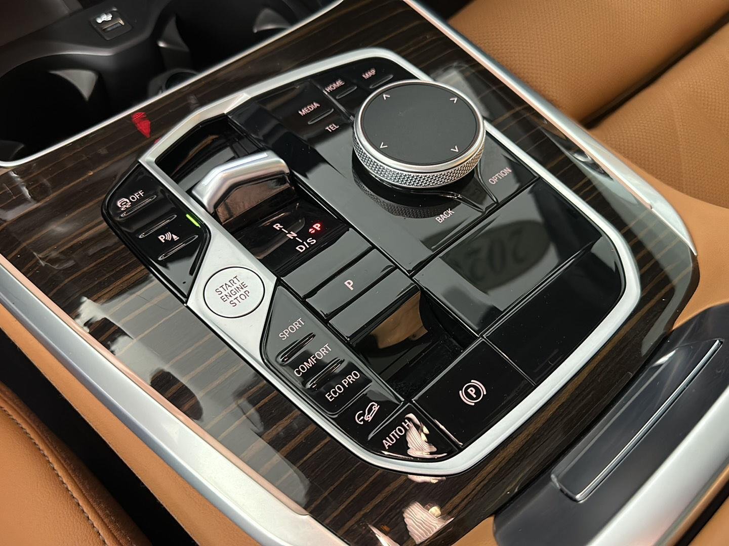 New 2026 Tanzanite Blue II Metallic BMW xDrive40i image 21