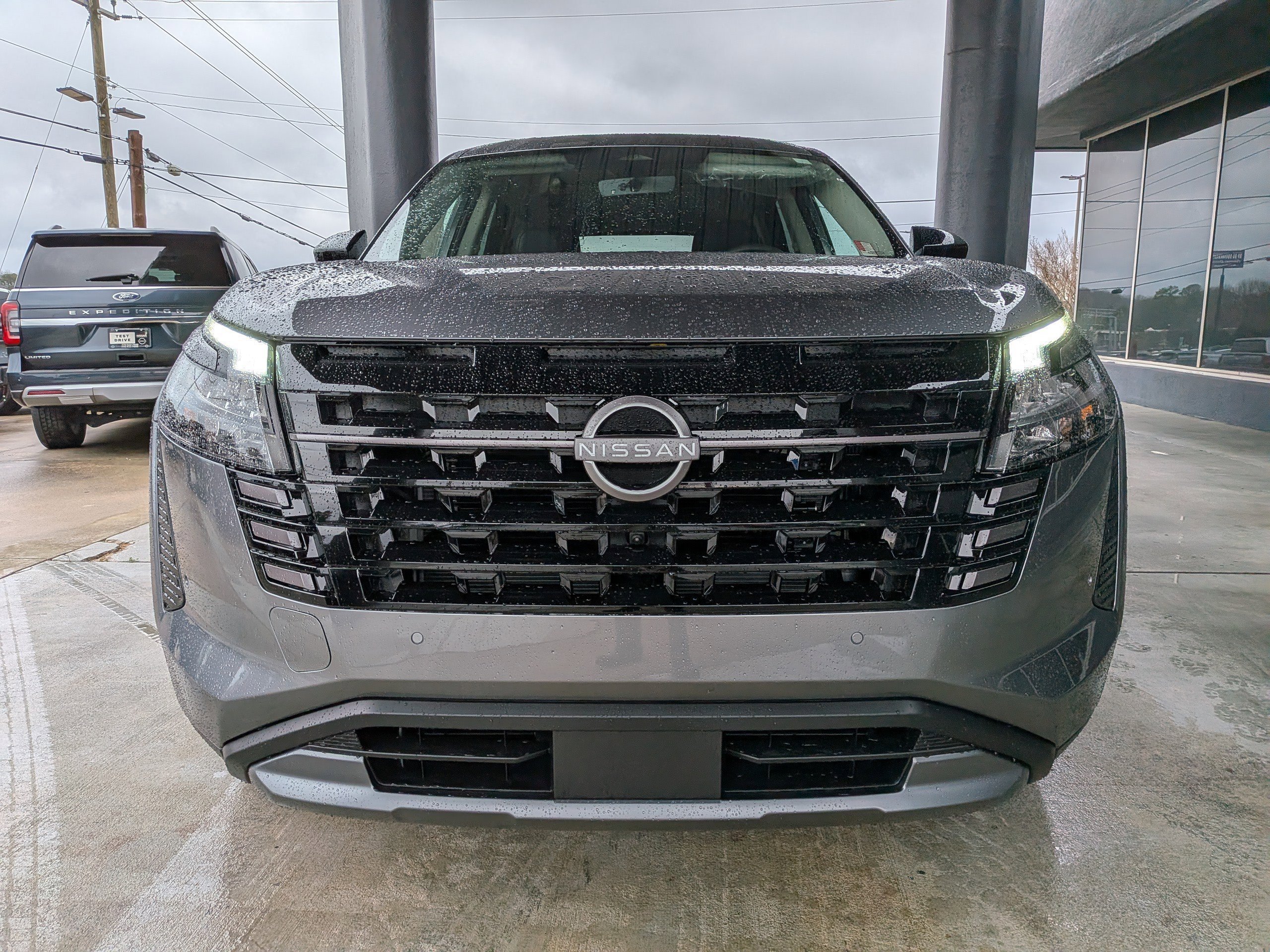 New 2026 Gray Nissan Platinum image 7