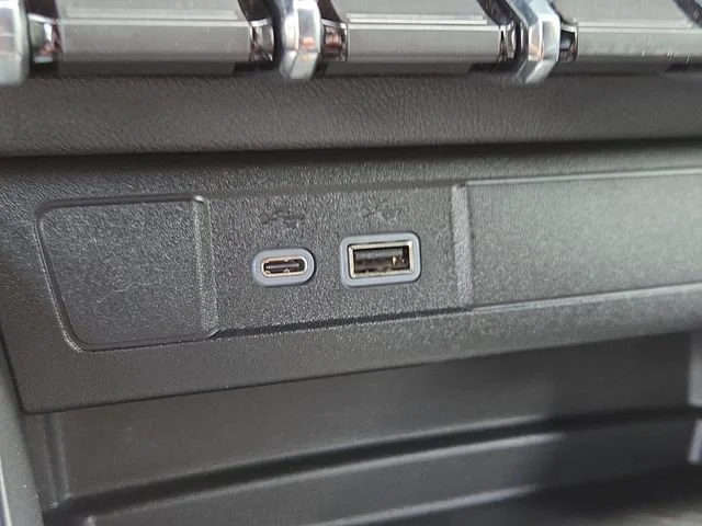 2026 GMC Canyon AT4 - Photo 10