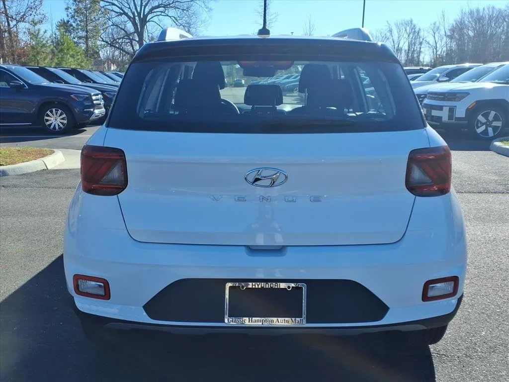 New 2026 Lunar White w/Black Roof Hyundai SEL image 7