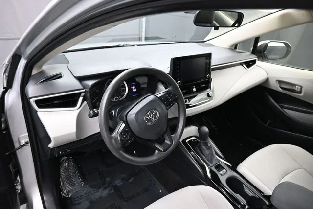 2022 Toyota Corolla LE - Photo 19