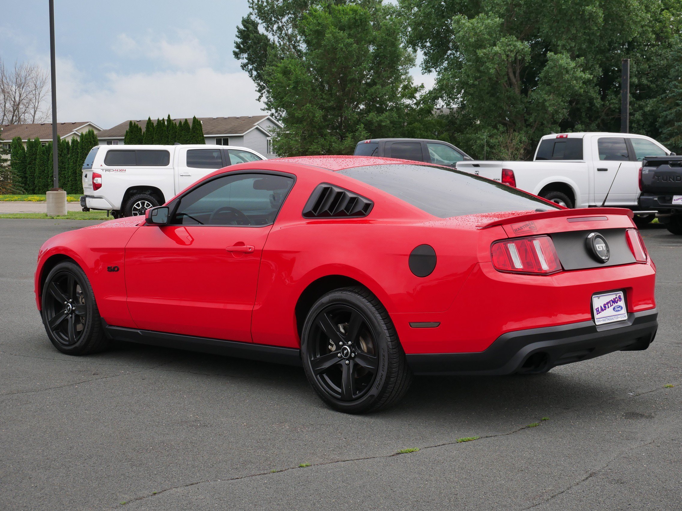 Used 2011 Red Ford GT image 3