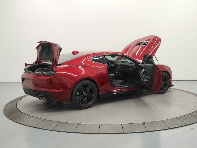 Used 2022 Red Chevrolet SS image 13