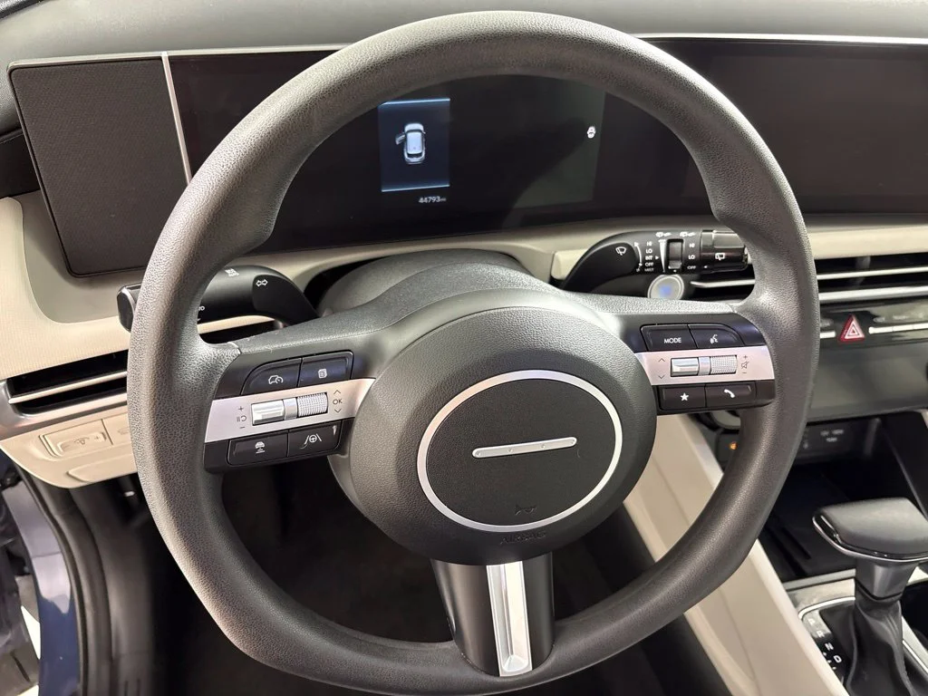 Used 2025 Blue Hyundai SEL image 28