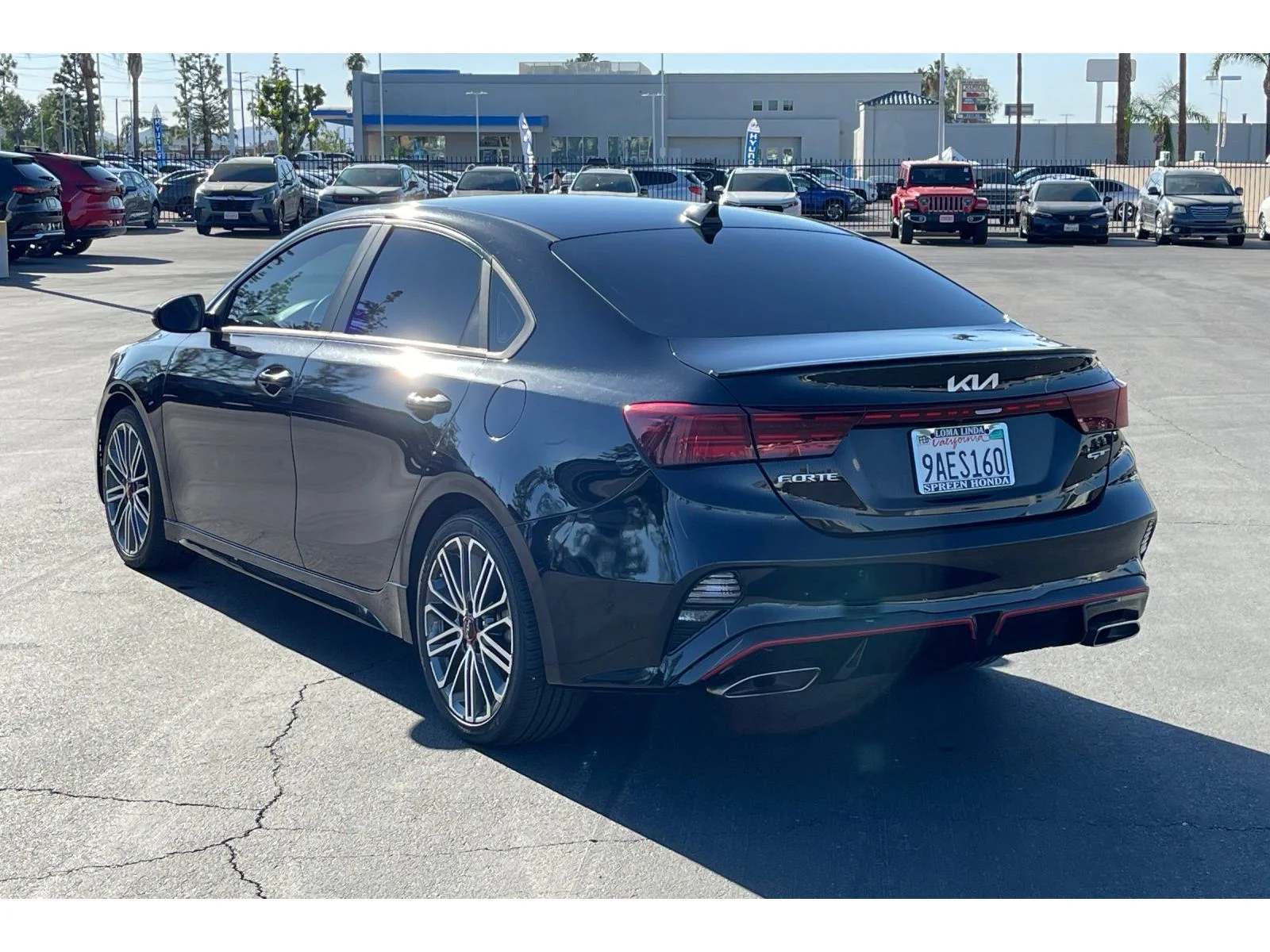 Used 2022 Aurora Black Kia GT image 3