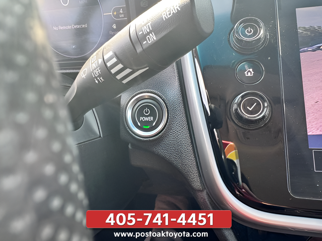 Used 2022 Black Chevrolet 1LT image 24