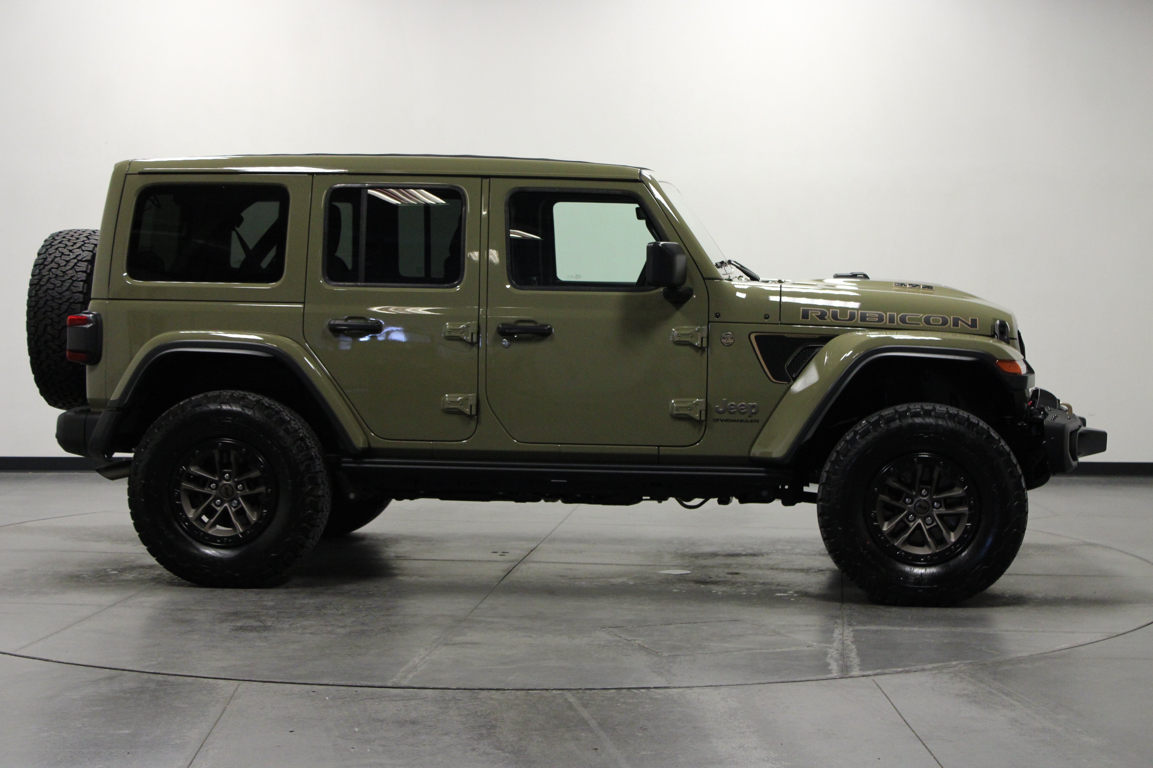 Used 2025 41 Jeep Rubicon 392 image 3