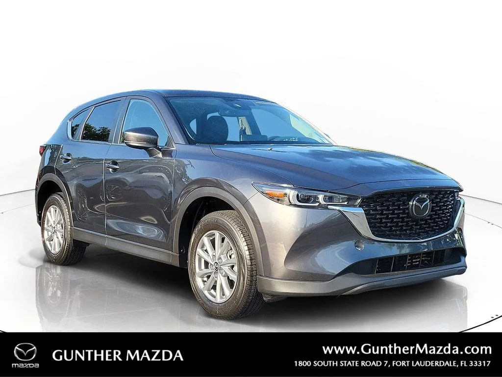 2023 Mazda CX-5 S Preferred package Auto AWD's photo