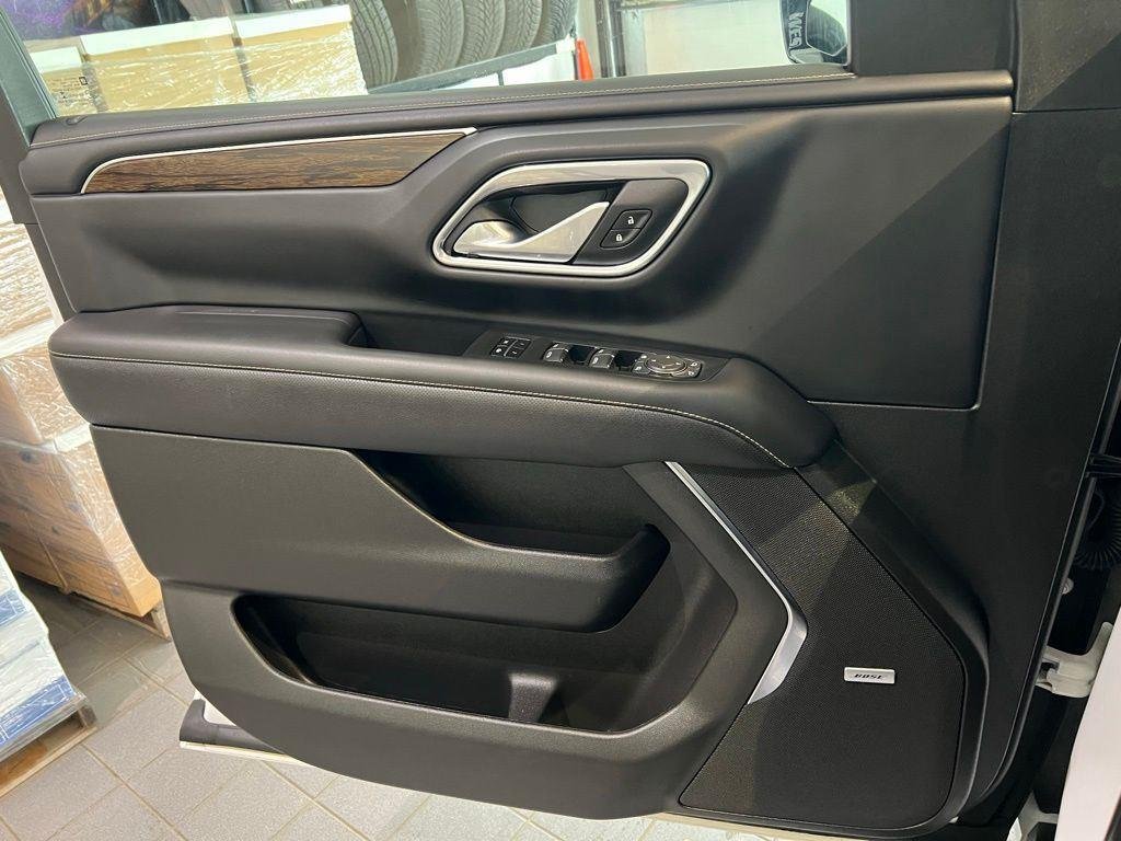 Used 2022 Summit White Chevrolet Premier image 17