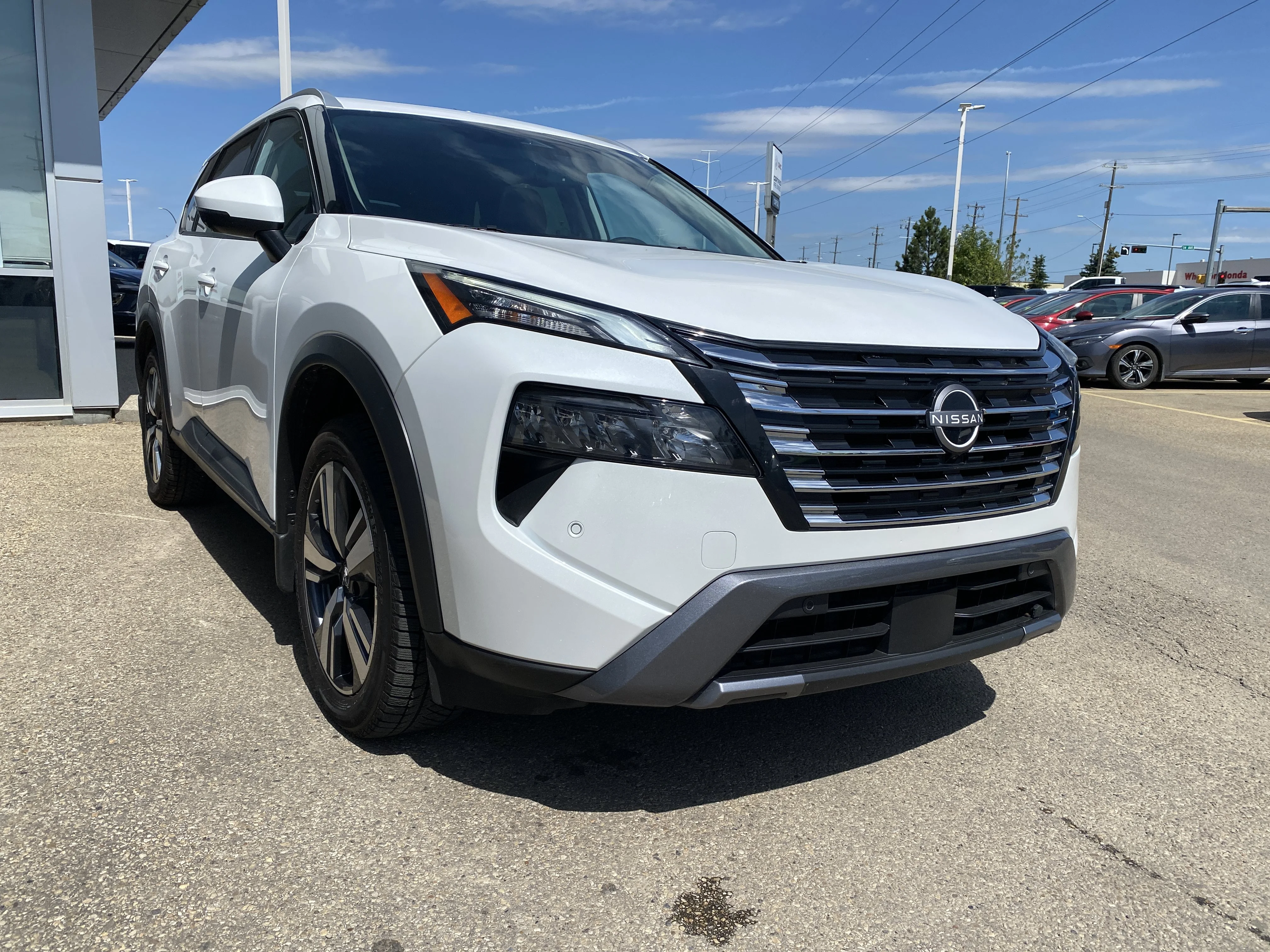 Certified Used 2025 White Nissan SL AWD * PANORAMIC SUNROOF * 360 CAMERA * RADAR CRUISE * image 6