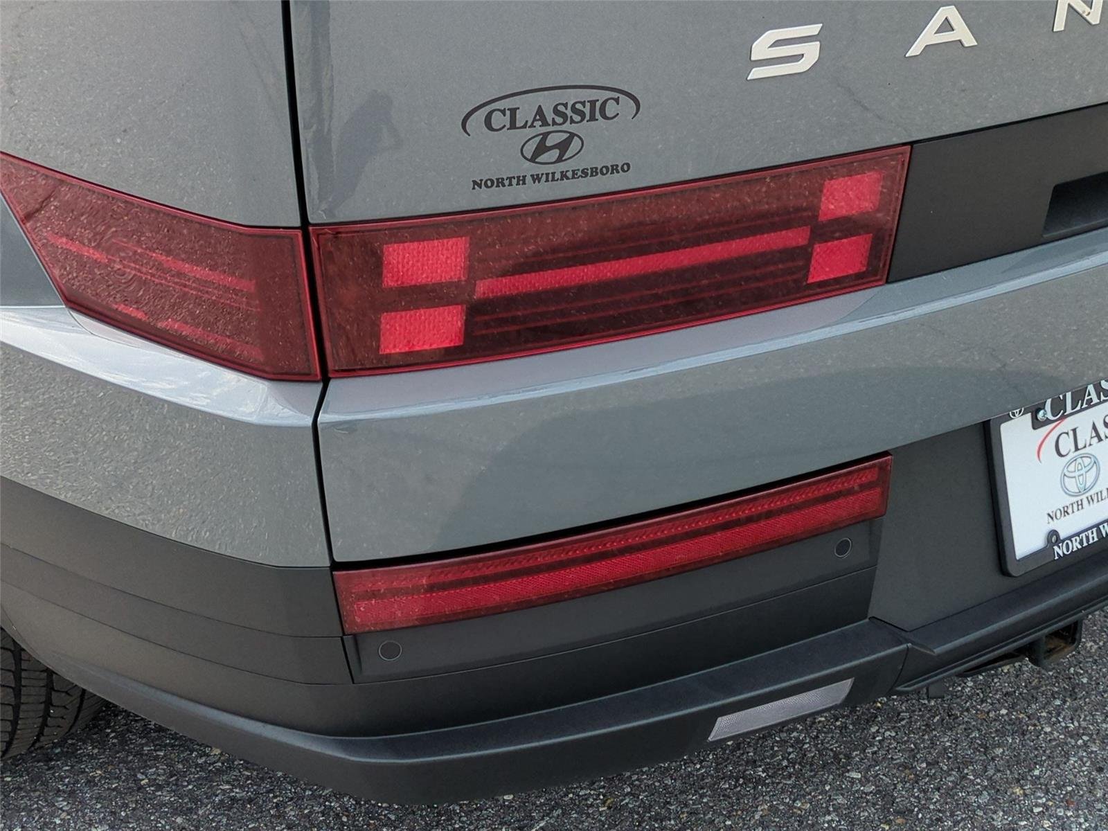Used 2024 Hampton Gray Hyundai SEL image 12