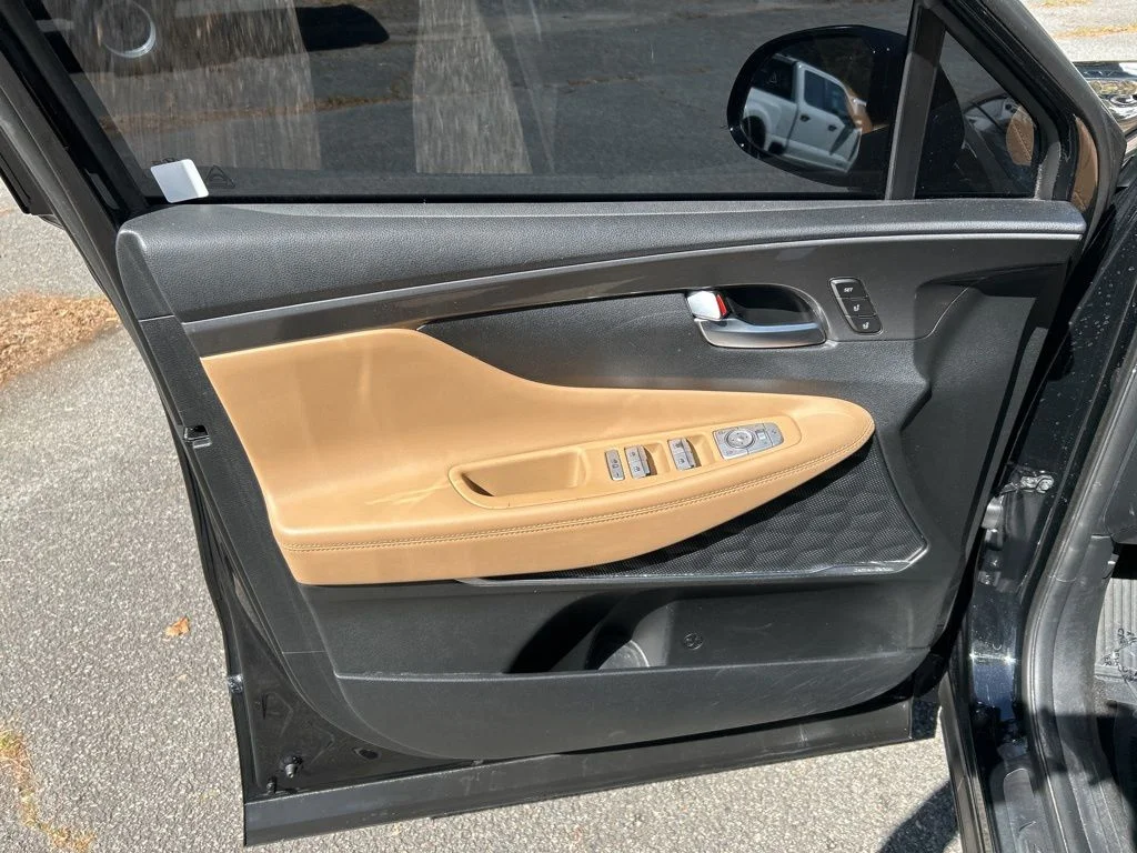 Used 2023 Black Hyundai Calligraphy image 15