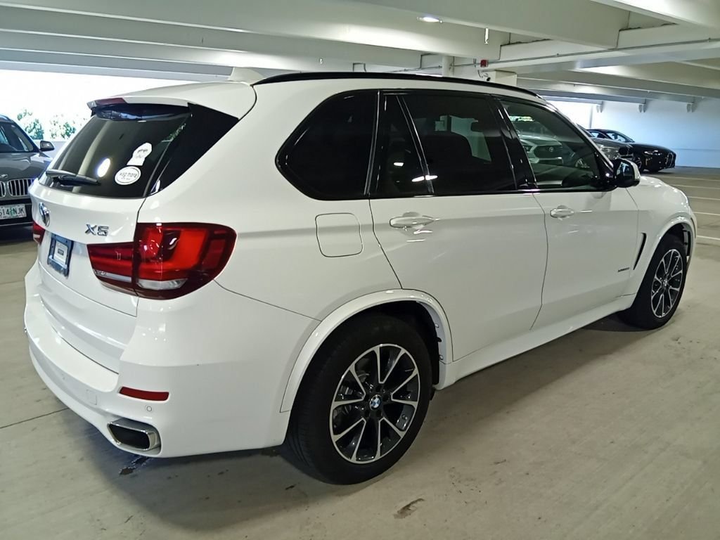 Used 2017 Alpine White BMW xDrive35i image 5