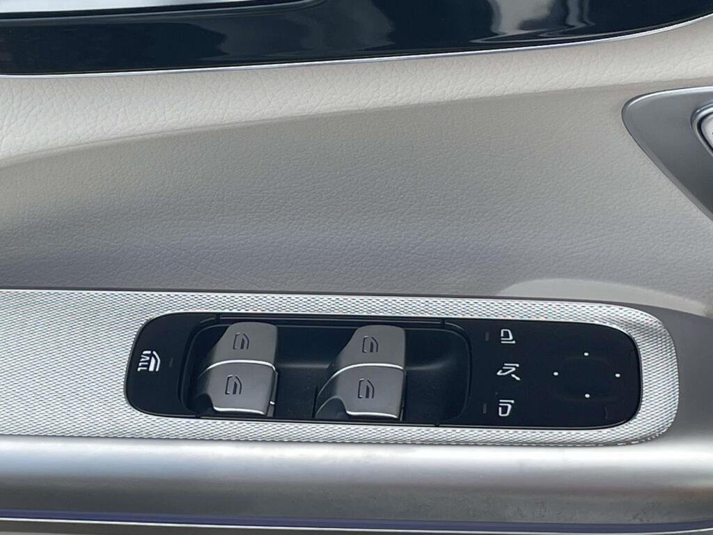 New 2027 MANUFAKTUR Alpine Grey Metallic Mercedes-Benz AMG® CLE 53 image 29